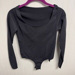 Skims Essential Long Sleeve Scoop Neck Bodysuit Onyx L/XL